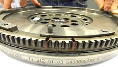 CONTROLLO DEL GIOCO RADIALE E ASSIALE PER I DMF VALEO